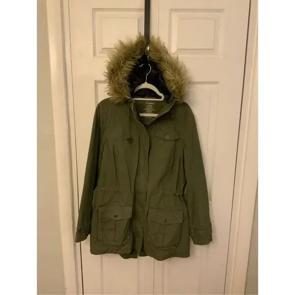 LL Bean Green Jacket Faux Fur Hood M - Picture 1 of 8